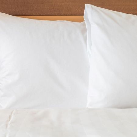 Holiday Inn Express & Suites - Cleveland Northwest By Ihg Kültér fotó