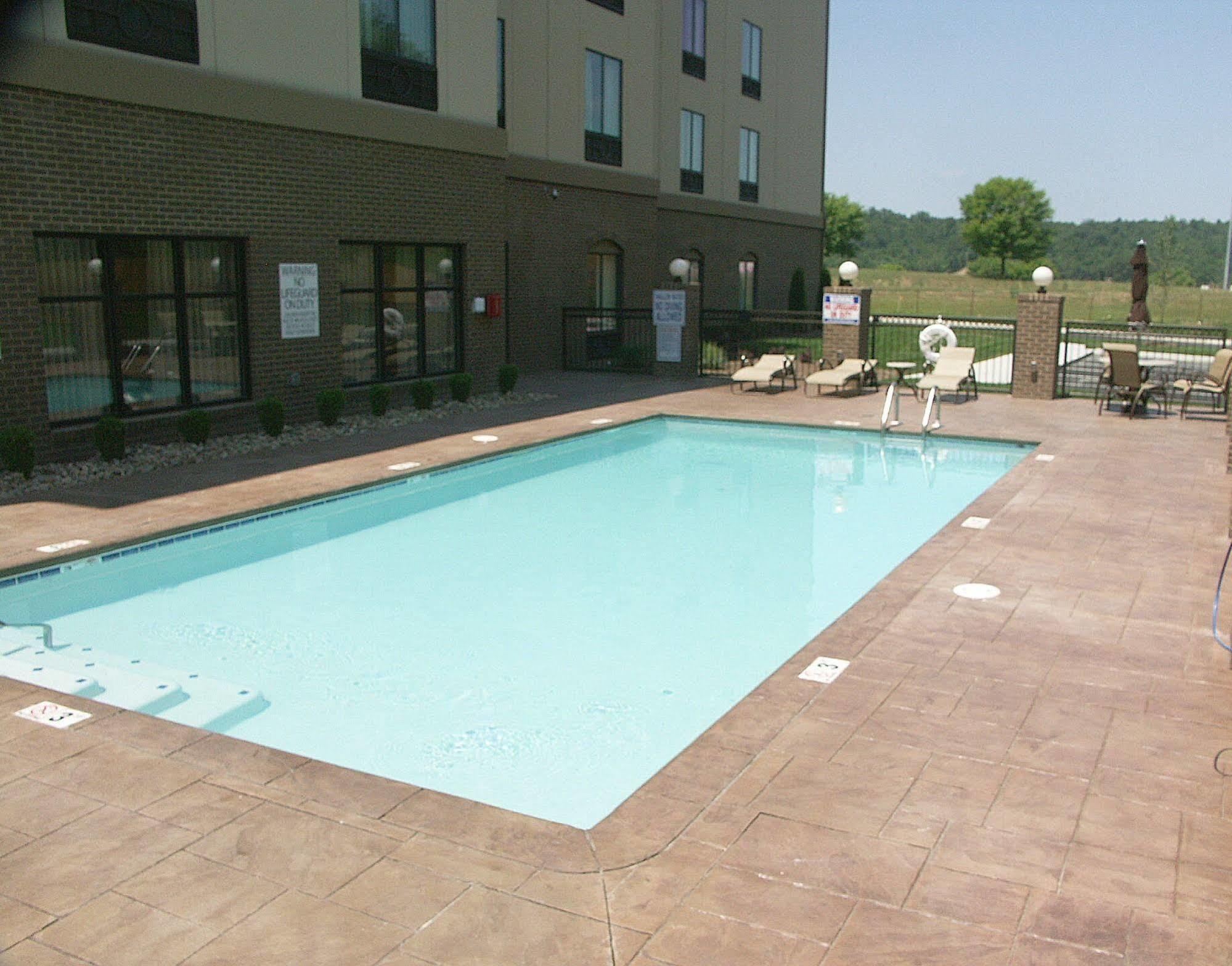 Holiday Inn Express & Suites - Cleveland Northwest By Ihg Kültér fotó
