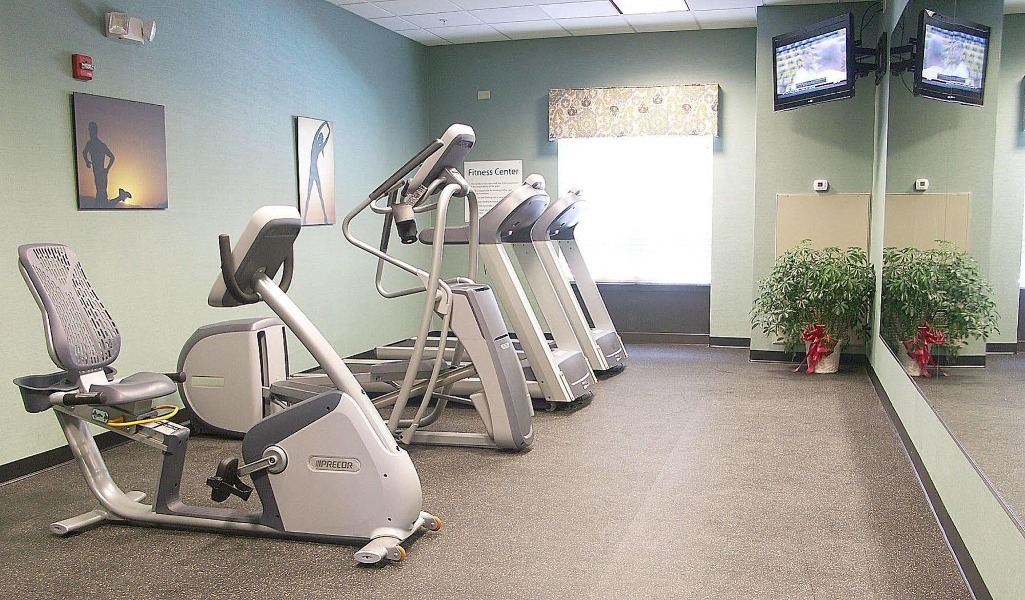 Holiday Inn Express & Suites - Cleveland Northwest By Ihg Kültér fotó