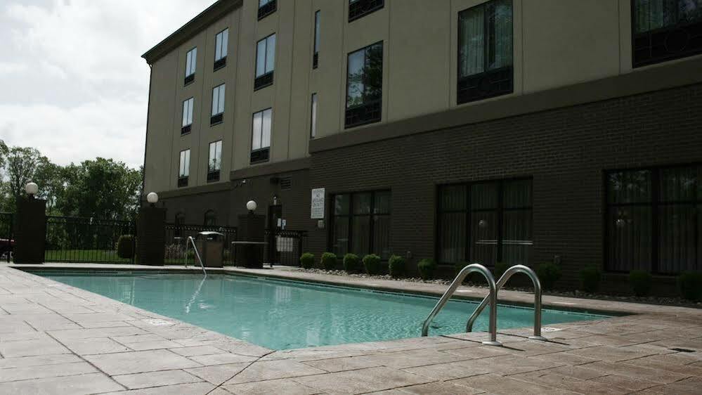 Holiday Inn Express & Suites - Cleveland Northwest By Ihg Kültér fotó
